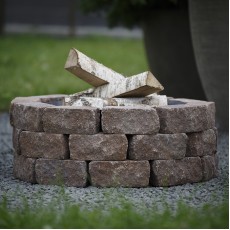 Concretika Кострище Старый город  с чугунной чашей 100 см х 4 уровня кладки (80 кирпичей)