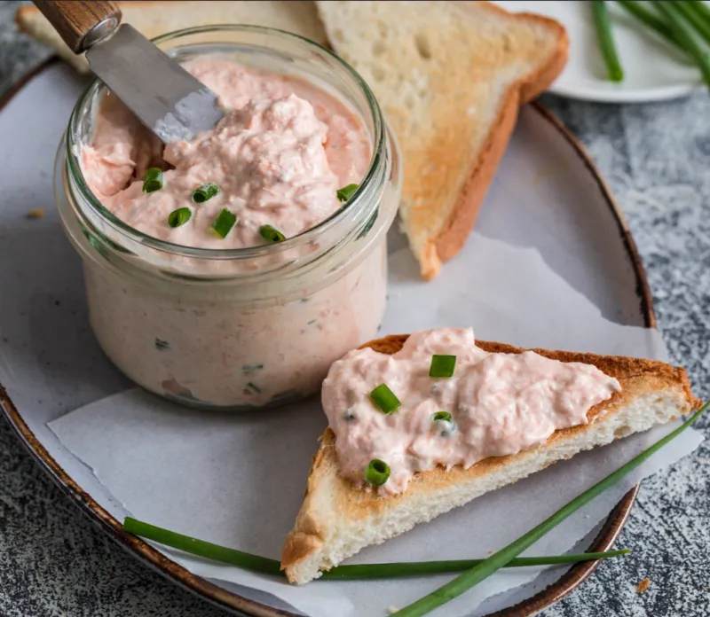 Бранч: Мусс из копченого лосося с козьим сыром | Академия Гриль®