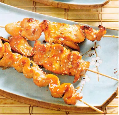 Куриное филе на шашлыках в маринаде из зелёного чая и имбиря Куриное филе на шашлыках в маринаде из зелёного чая и имбиря