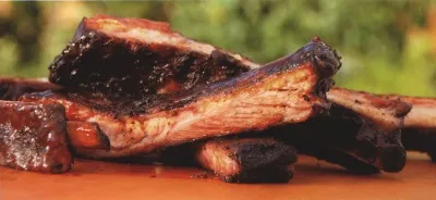 Копченые ребра спейррибс в соусе чили барбекю Encona Копченые ребра спейррибс в соусе чили барбекю Encona