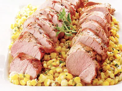 Свиная вырезка с кукурузой в сливках