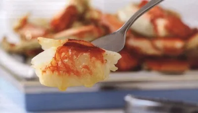 Тихоокеанский карманный краб с чесночным маслом на белом вине