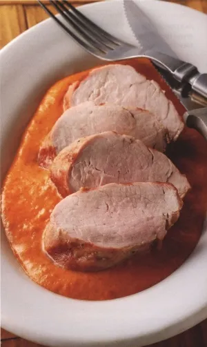 Свиная вырезка с соусом руй с копченой паприкой