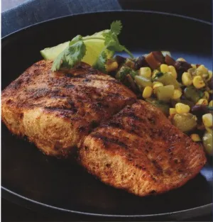 Золотая макрель с кукурузно-грибной смесью