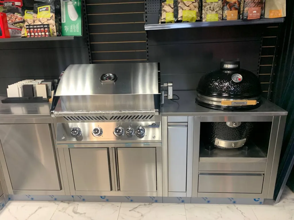 Керамический гриль в модульной кухне