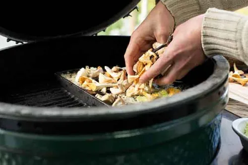 Big Green Egg Прокладка высокотемпературная самоклеющаяся войлочная для гриля XXL/XL/L/M/S/MINI