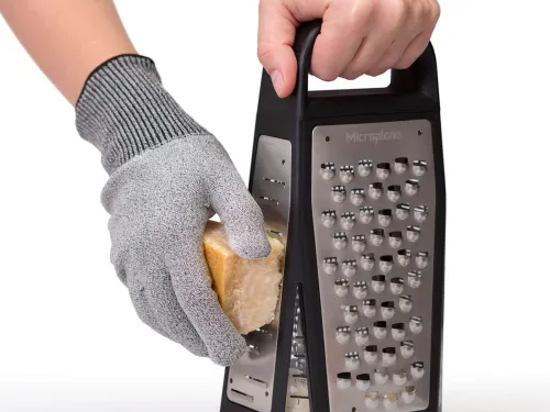 Microplane Specialty Четырехсторонняя терка c защитным чехлом и мерным контейнером