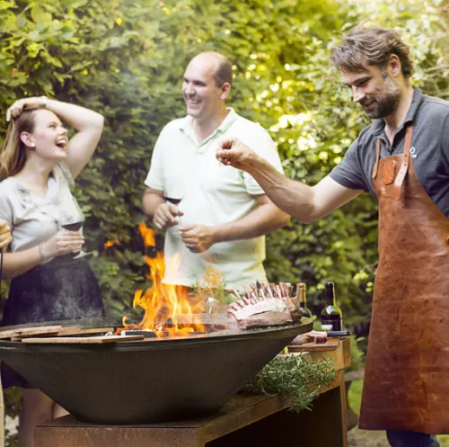 OFYR Island 100-100 Дровяной гриль-остров черный с керамической столешницей D100 с поленницей на колесах