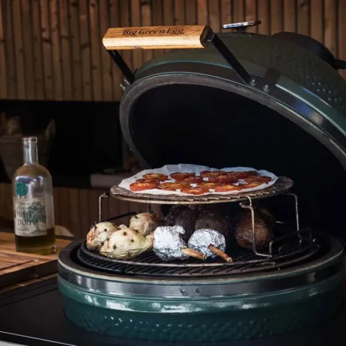 Big Green Egg Керамический гриль размер M с модульной подставкой в комбинации со шкафом