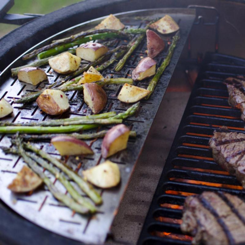 Kamado Joe Противень-полумесяц из нержавеющей стали с лазерной обработкой для гриля Classic Joe