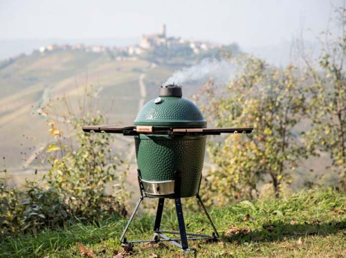 Big Green Egg Керамический гриль размер M с откидными столиками и на подставке